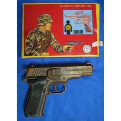 PISTOLET OU REVOLVER A AMORCES 8 COUPS EN METAL