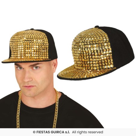 CASQUETTE RAPPEUR NOIRE  AVEC RIVETS OR