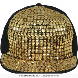 CASQUETTE RAPPEUR NOIRE  AVEC RIVETS OR