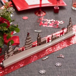 CENTRE DE TABLE VILLAGE DE NOEL ROUGE 45 x 3 x 10.5 CM
